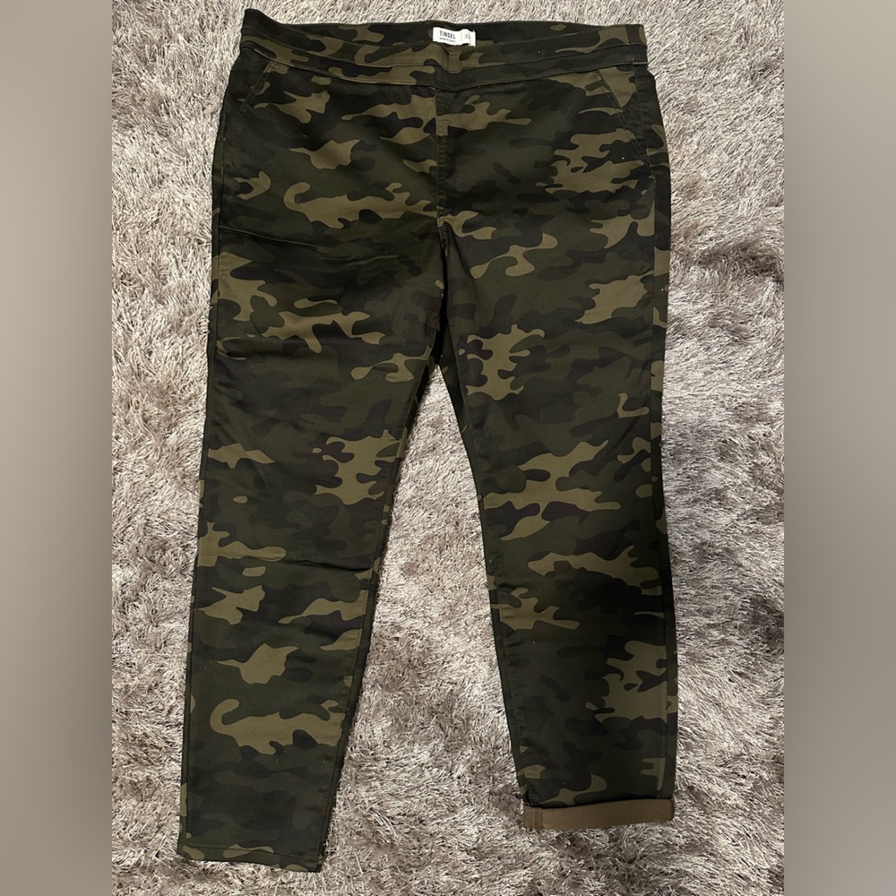 Nordstrom Tinsel Camouflage Skinny Pants EUC Worn Once